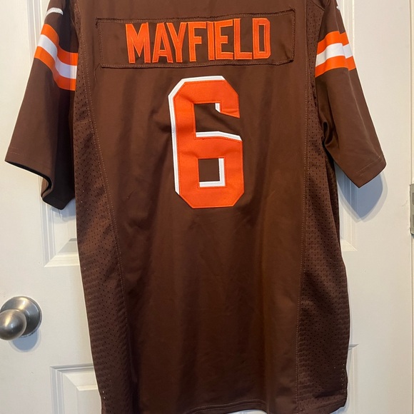 Cleveland Browns. Baker Mayfield Jersey - Picture 2 of 2